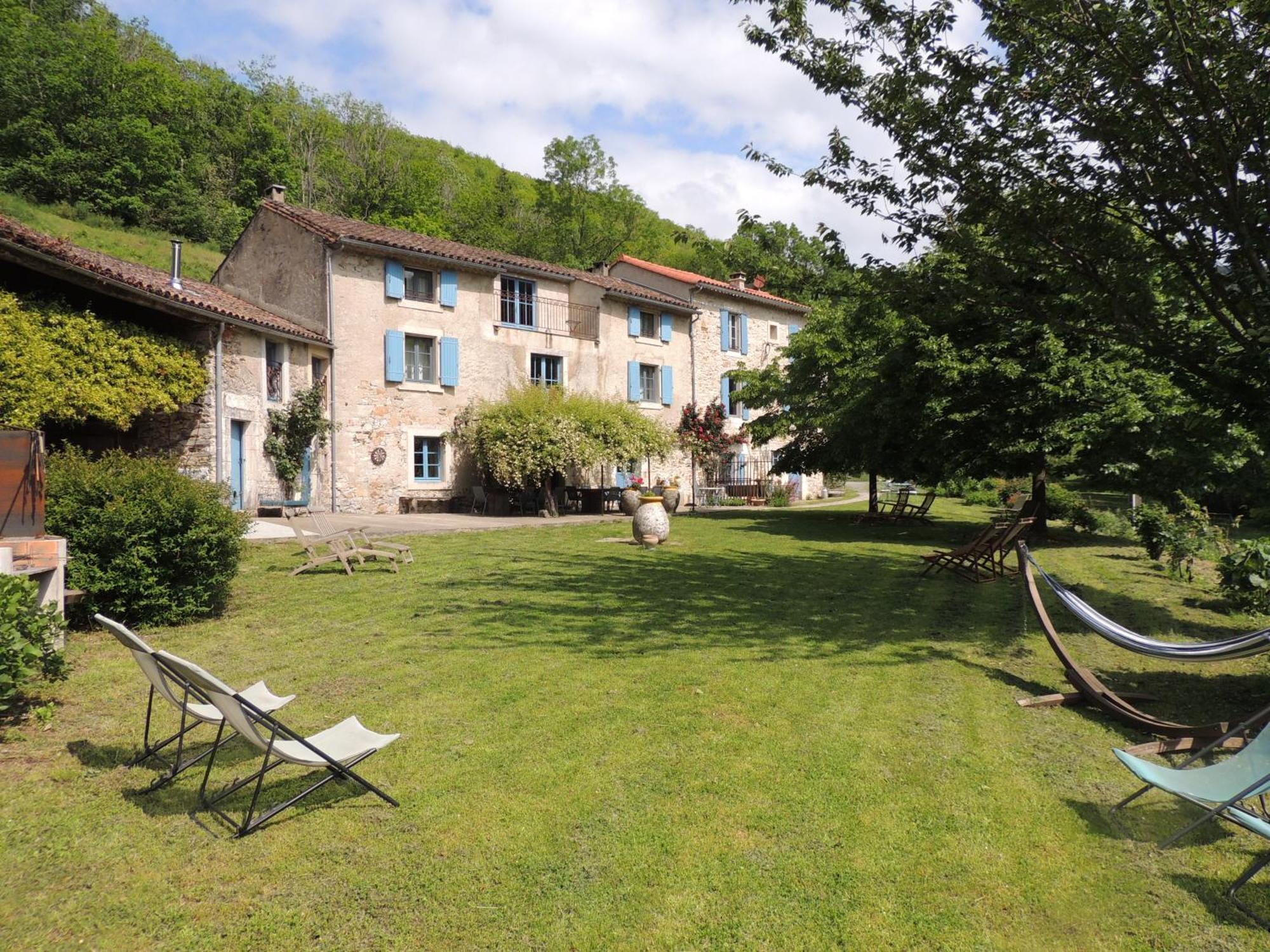 Nabat Le Haut, Et Table D'hotes Couette-café